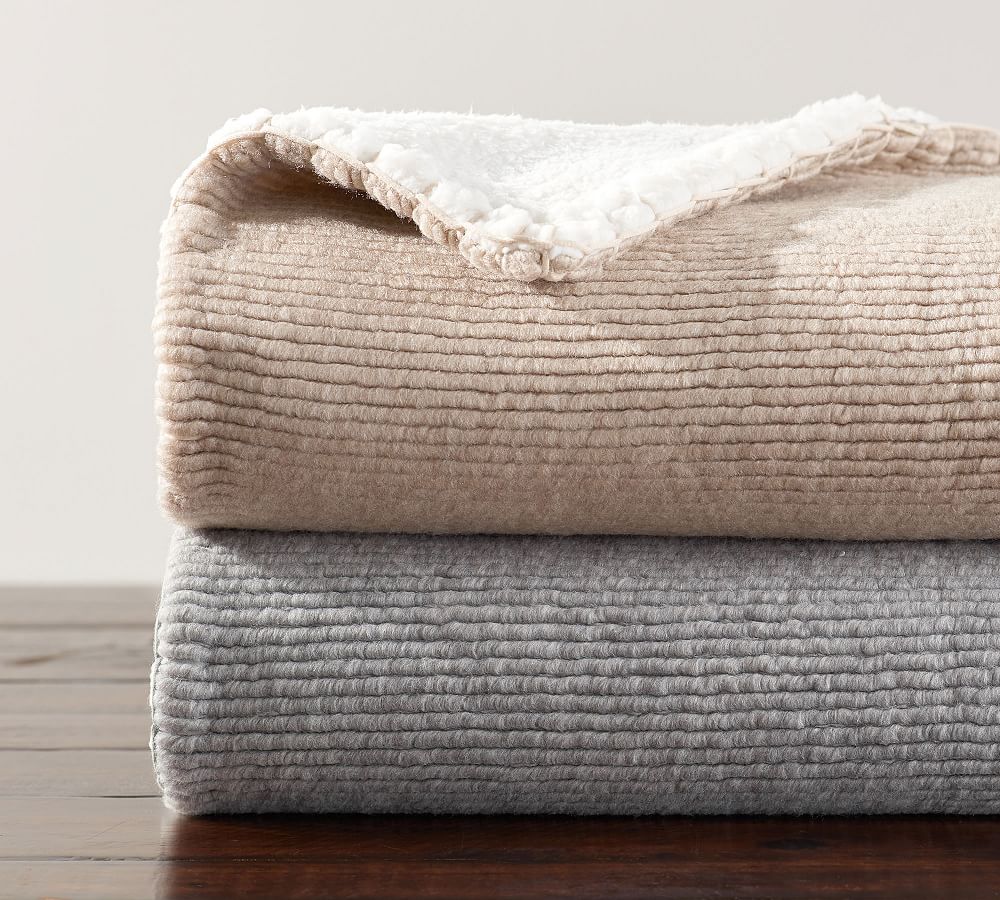 Ribbed Cozy Sherpa Throw Blanket