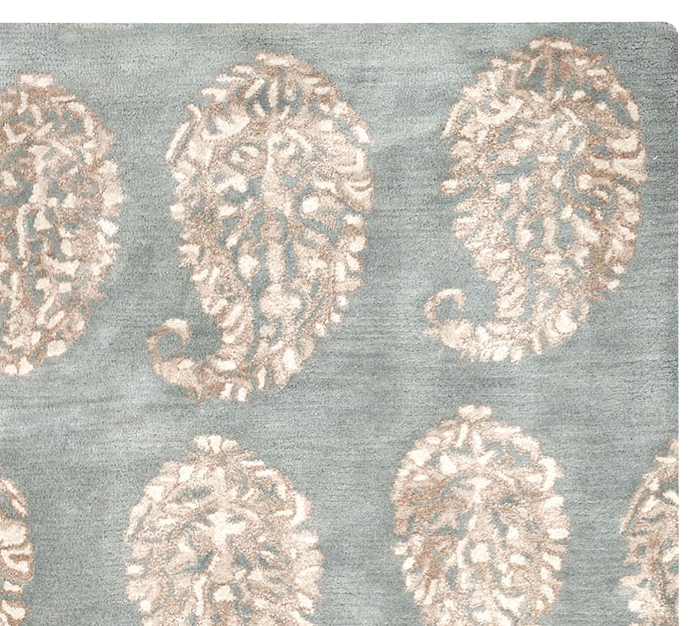 Ameline Paisley Tufted Rug Swatch
