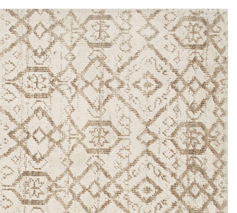 Axel Printed Outdoor Rug Swatch
