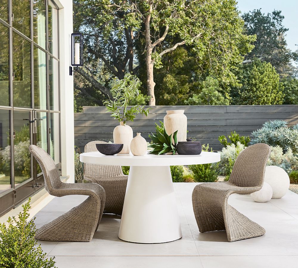 Pomona Concrete Round Outdoor Dining Table (26&quot;-51&quot;)