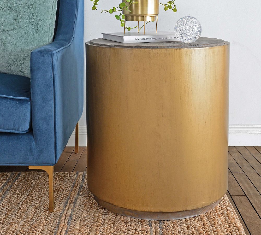 Brockton Round Reclaimed Wood End Table (21.5&quot;)