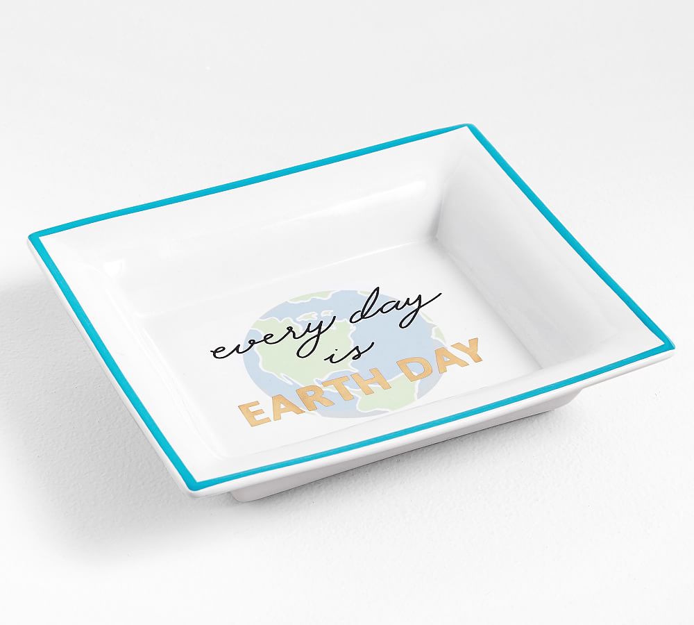 Goods That Give Back Catchall Tray &ndash; FSC Earth Day