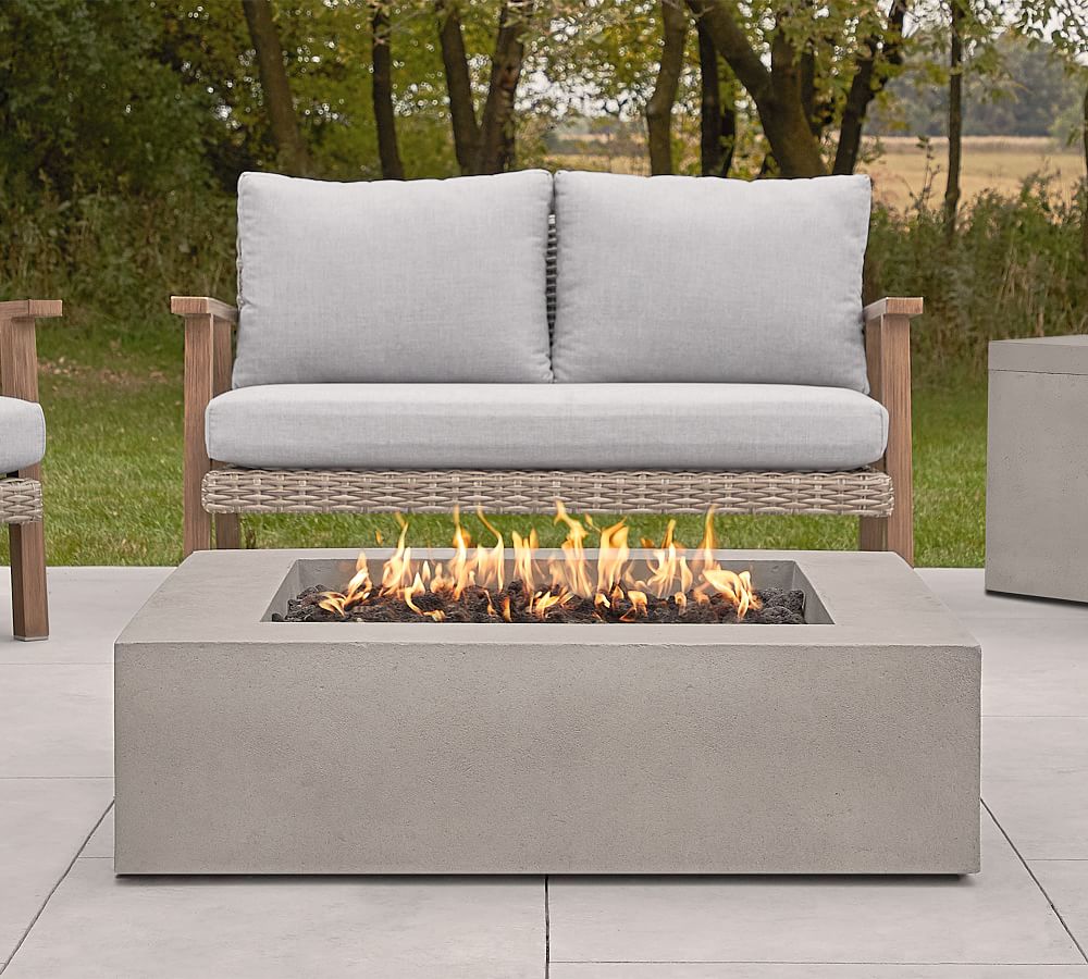 Abril 42.5&quot; Low Square Fire Table