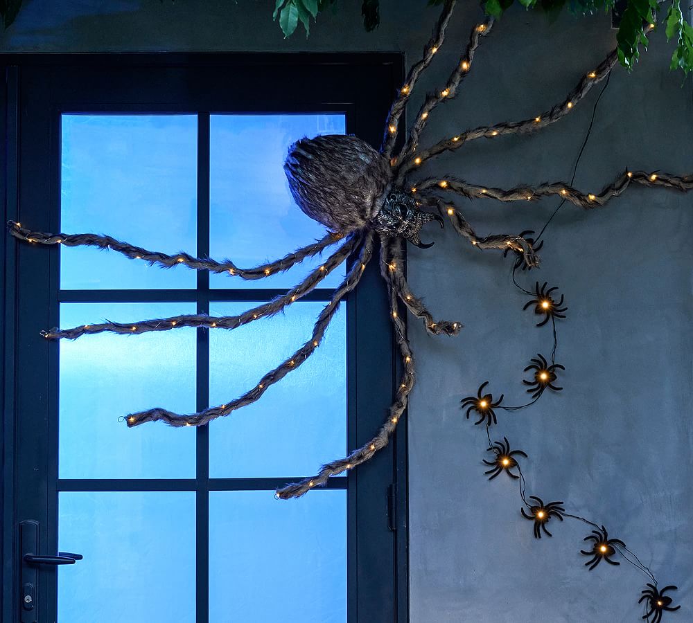 Harry Potter&#8482; Lit Aragog Spider &amp; Mini Spider String Lights