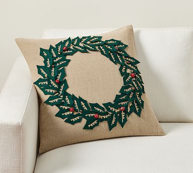 Pottery Barn Teen Round wreath Christmas Pillow 2022 New! good