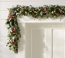 Fresh Holiday Eucalyptus &amp; Berry Garland