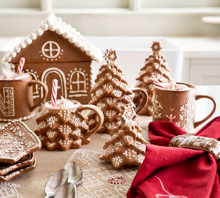 Gingerbread house and Gingerbread man outlet mug set