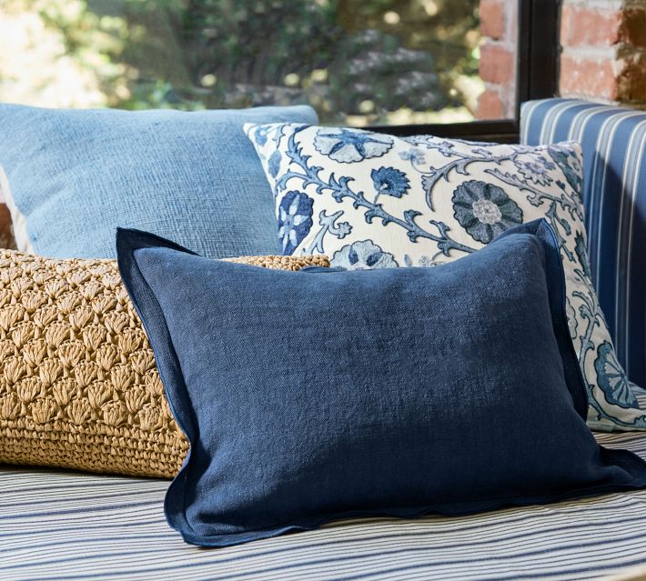 Pottery barn blue pillow hotsell