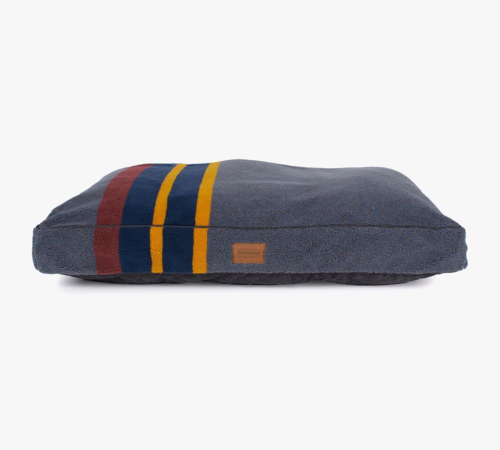 Pendleton® Vintage Camp Pet Bed