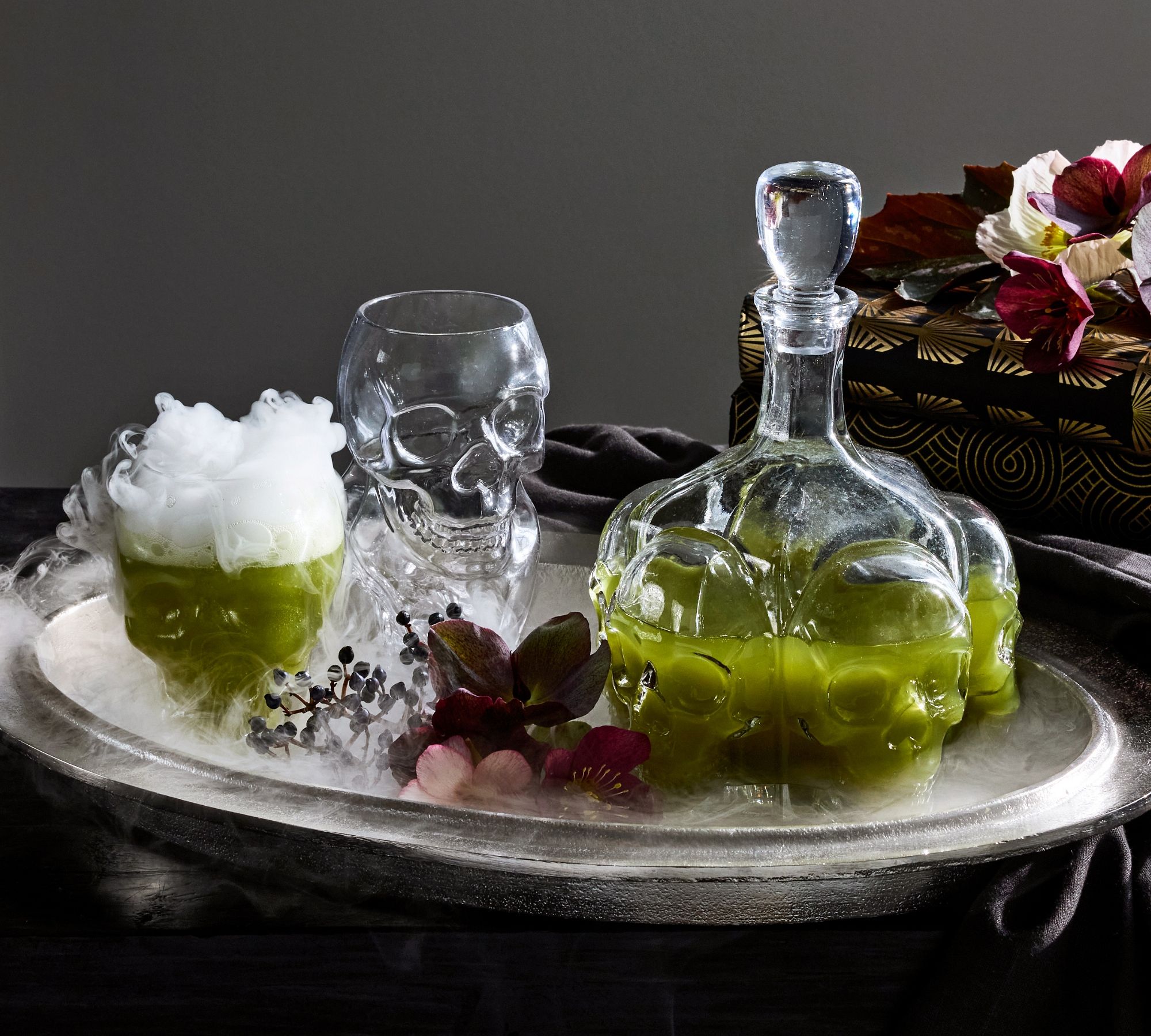 Alt image 1 for Skull Glass Decanter