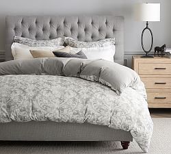 Chesterfield Tufted Upholstered Bed