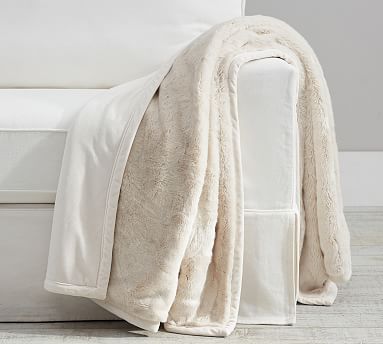 Outlet Pottery Barn faux fur throw