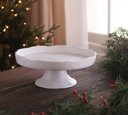 Nube Outdoor Round Pedestal Cake Plate
