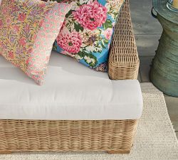 Huntington Wicker 6-Piece Slope Arm Outdoor Sectional (128&quot;)