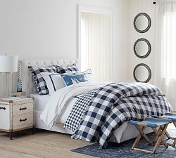 Chesterfield Tufted Upholstered Platform Bed with Footboard or Side Storage