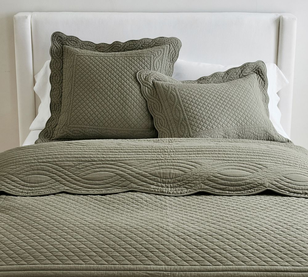 Loden King Heirloom Scallop Quilt