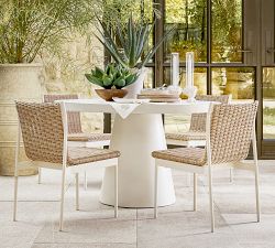 Pomona Concrete Round Outdoor Dining Table (36&quot;-51&quot;)