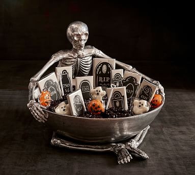 Nwt Halloween popular Skeleton candy dish statue