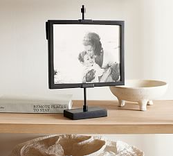 Theo Easel Frame