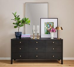Calistoga 9-Drawer Dresser (72&quot;)