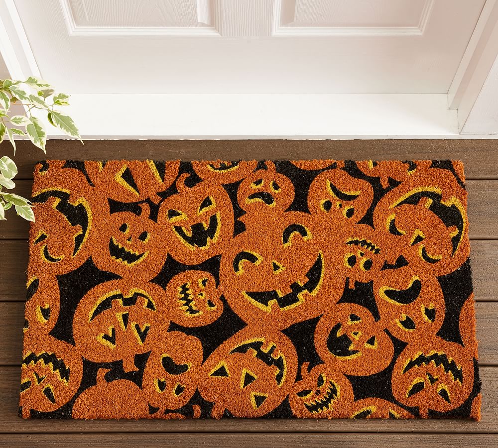 Tossed Jack-o-Lantern Doormat