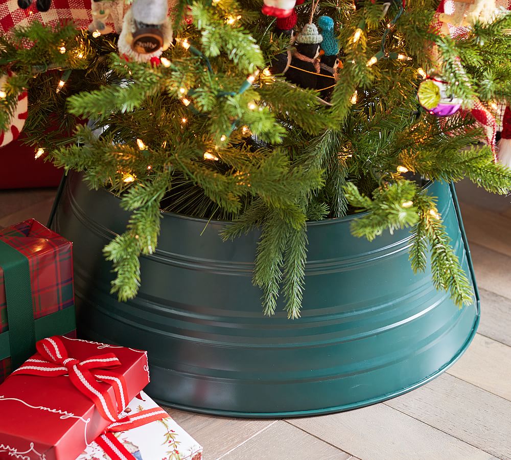 Green Metal Tree Collar