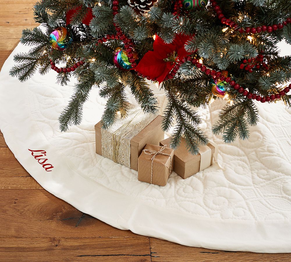 Scroll Quilted Velvet Tree Skirt