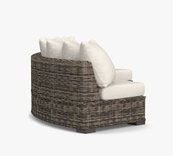 Huntington Wicker Rounded Outdoor Sectional (137&quot;)