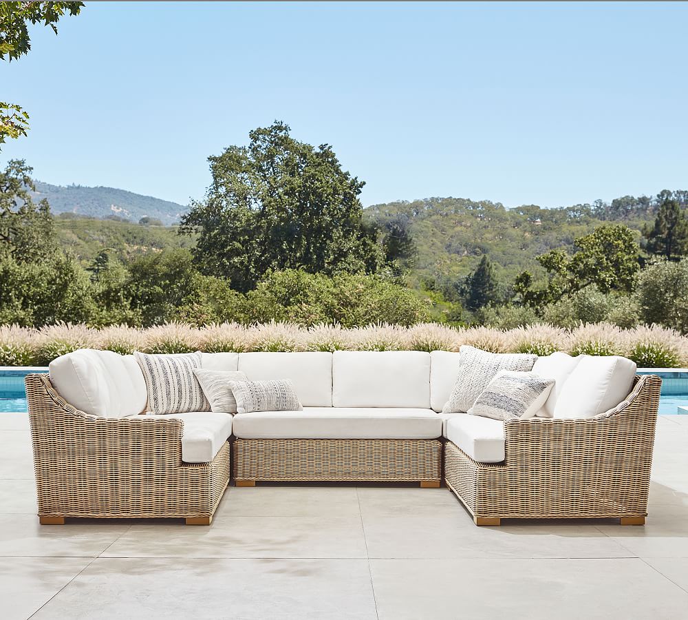 Huntington Wicker 5-Piece Loveseat U-Shaped Slope Arm Outdoor Sectional