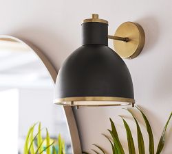 Valerie Outdoor Metal Sconce (10&quot;)