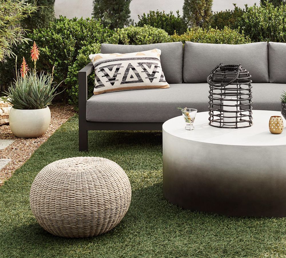 Encinitas Wicker Round Outdoor Accent Stool (21&quot;)