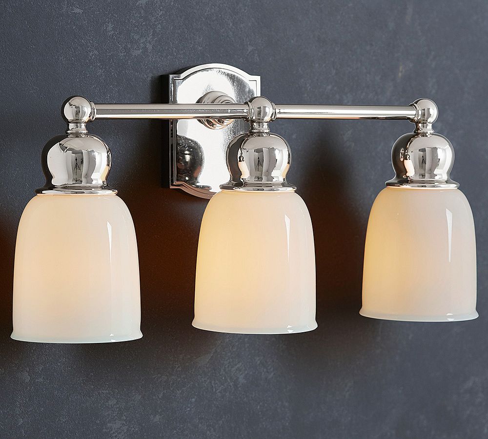 Covington Hotel Triple Sconce (21&quot;)