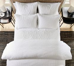 Medallion Washed Cotton Quilt &amp; Shams