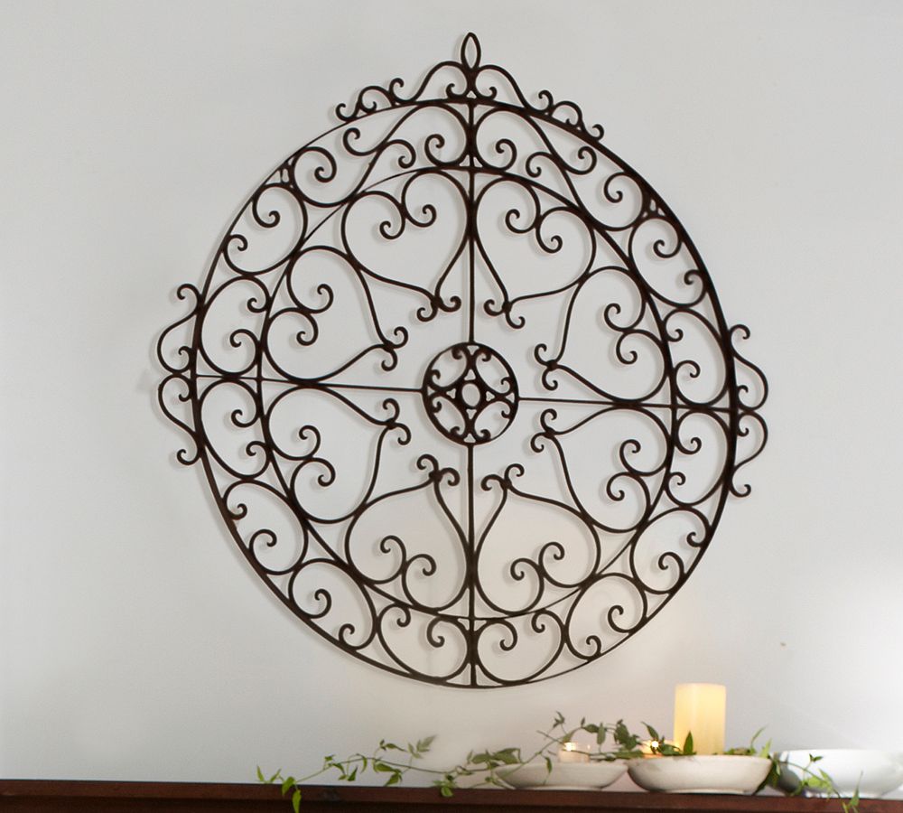 Antigua Round Medallion