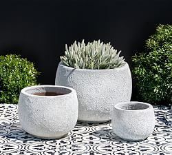 Kendra Planters