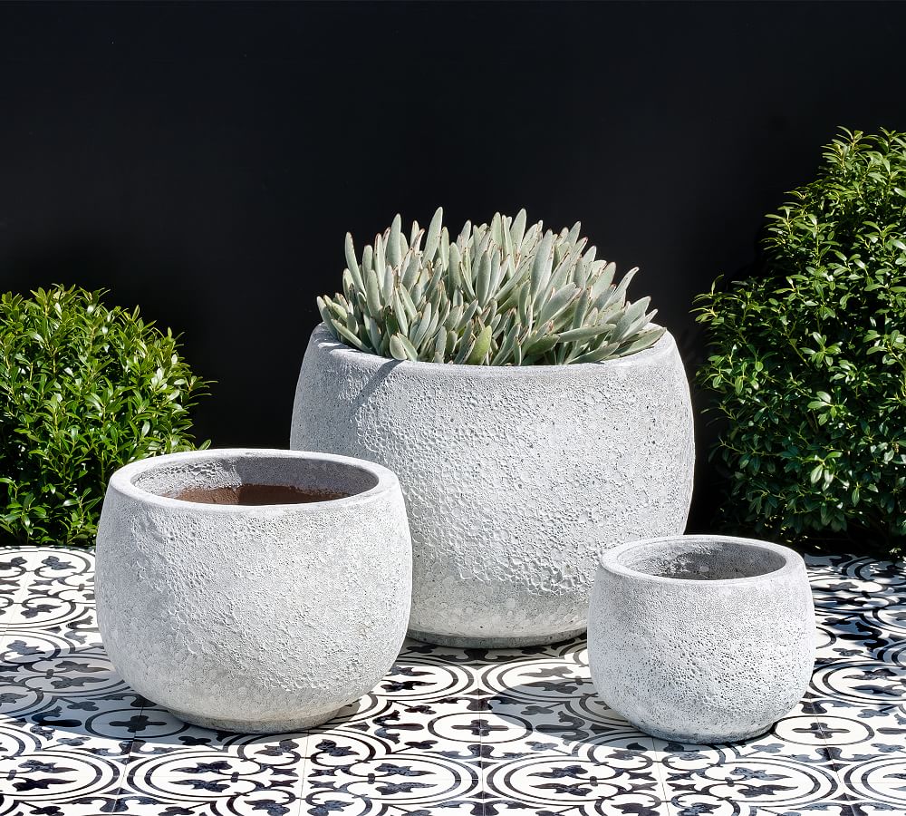 Kendra Planters