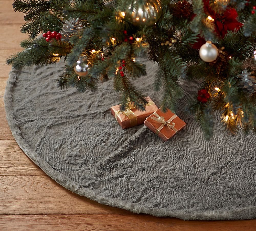 Quail Faux Fur Tree Skirt - Gray