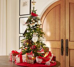 Mini Classic Velvet Tree Skirt