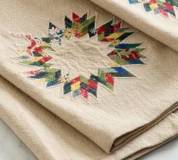 Winter Wreath Guest Towel - Set of 2