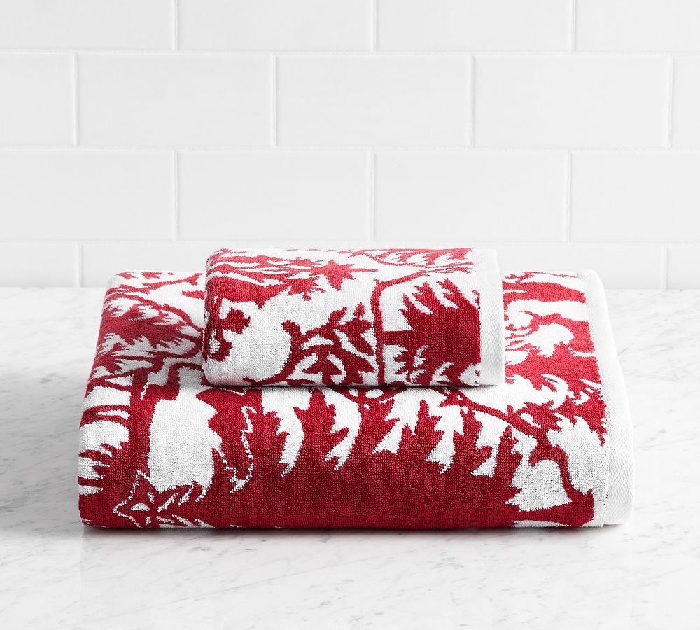 Clara Jacquard Towel