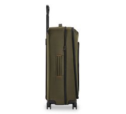 Briggs &amp; Riley 29&quot; Large Expandable Spinner