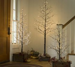 Pre-Lit Snowy Tree