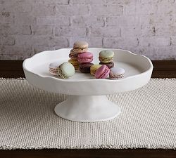 Nube Outdoor Round Pedestal Cake Plate