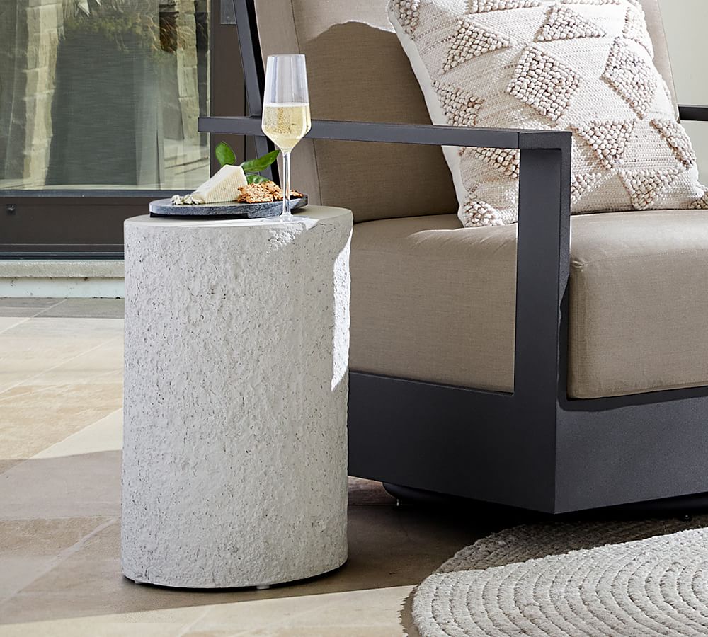 Bolinas Concrete Round Outdoor Side Table (13&quot;)