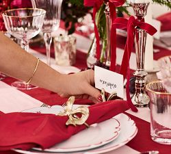 Monique Lhuillier Joy Red Bow Napkins &ndash; Set of 4