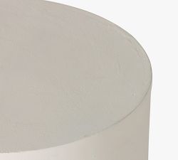 Bayard Metal Round Outdoor Accent Table (16&quot;)