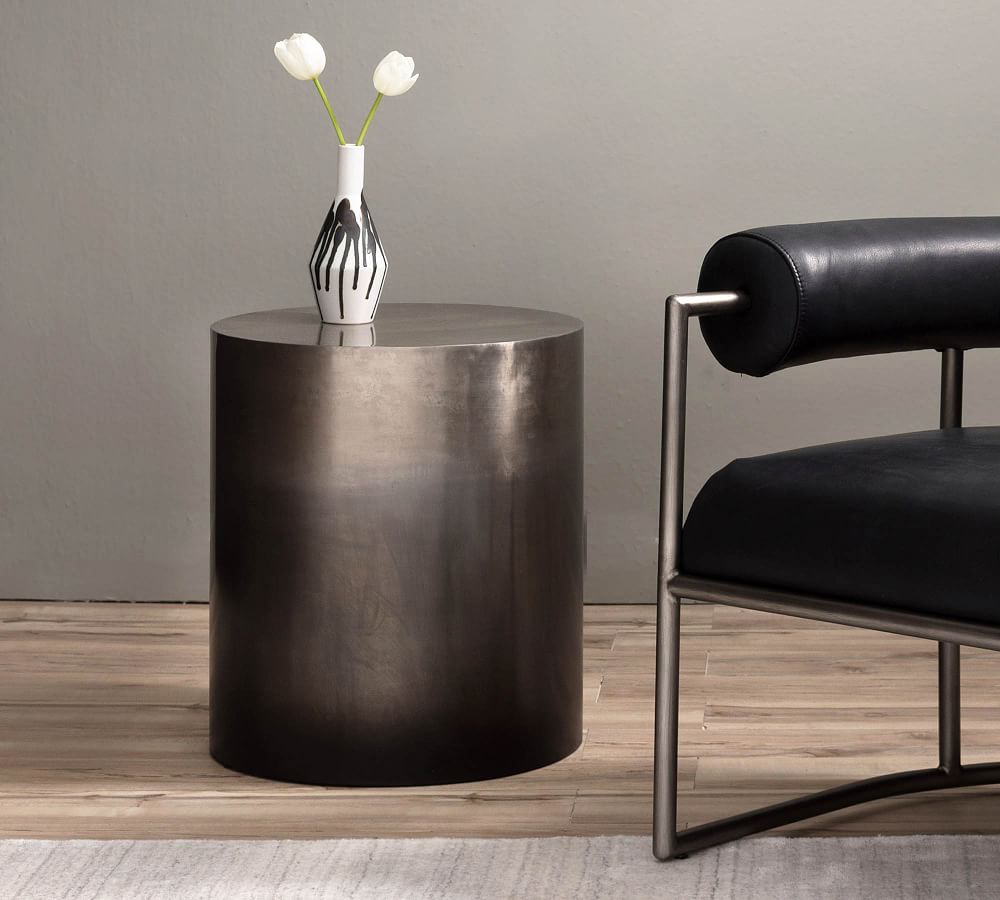 Ferris Round Metal Accent Table (18&quot;)