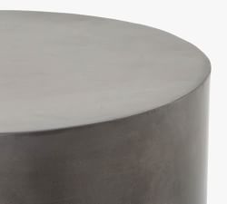 Ferris Round Metal Accent Table (18&quot;)