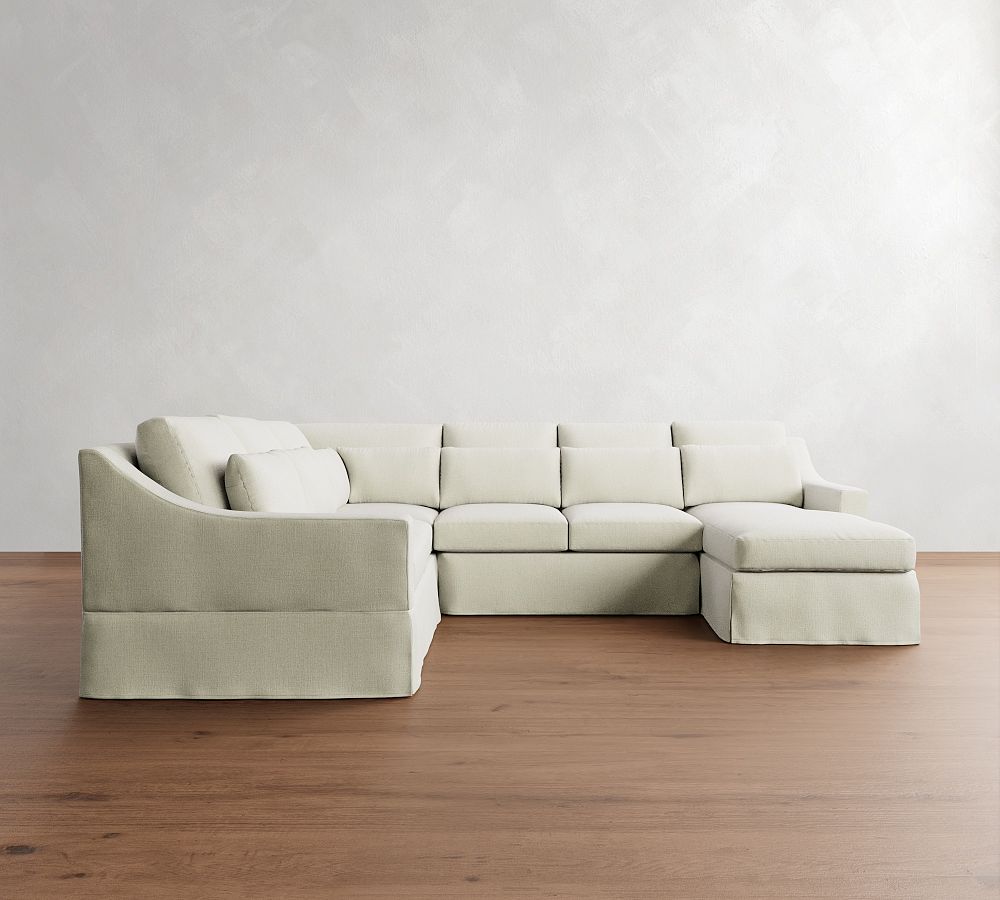 York Slope Arm Deep Seat Slipcovered 4-Piece Chaise Sectional (121&quot;)