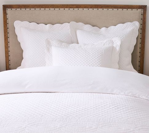 Heirloom Scallop Quilt, Double/Queen, White